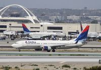 N3756 @ KLAX - Boeing 737-800 - by Mark Pasqualino