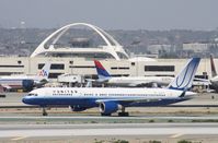 N517UA @ KLAX - Boeing 757-200