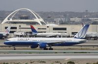 N586UA @ KLAX - Boeing 757-200 - by Mark Pasqualino