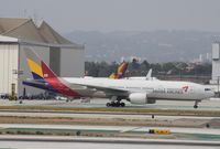 HL7755 @ KLAX - Boeing 777-200ER