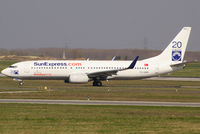 TC-SNG @ VIE - SunExpress  Boeing 737-8HC(WL)