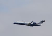 N916SW @ KLAX - CL-600-2B19 - by Mark Pasqualino