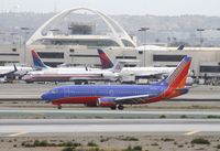 N350SW @ KLAX - Boeing 737-300 - by Mark Pasqualino