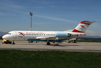 OE-LFQ @ LOWG - Fokker 70