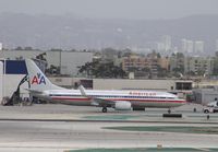 N821NN @ KLAX - Boeing 737-800 - by Mark Pasqualino