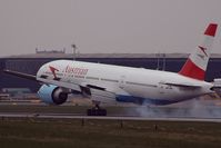 OE-LPC @ LOWW - AUSTRIAN AIRLINES - by Delta Kilo