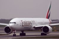 A6-ECD @ LOWW - EMIRATES - by Delta Kilo
