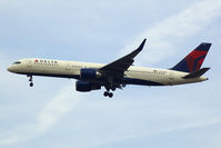 N552NW @ KDTW - Landing 22R at DTW
