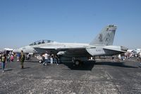 166811 @ MCF - F-18F Super Hornet