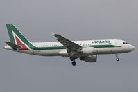 EI-DTC @ LOWW - Alitalia A320 - by Andy Graf-VAP
