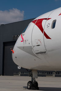 OE-LCK @ VIE - Austrian Arrows Regionaljet - by Dietmar Schreiber - VAP