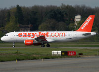 G-EZTW photo, click to enlarge G-EZTW photo, click to enlarge