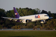 N903FD @ ORF - FedEx N903FD Mallory landing RWY 23 as FLT FDX307 from Memphis Int'l (KMEM) late in the day.