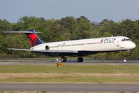 N914DE @ ORF - Delta Air Lines N914DE (FLT DAL1238) from Hartsfield-Jackson Atlanta Int'l (KATL) landing RWY 23.