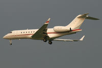 OE-IBC @ VIE - Bombardier Globalexpress - by Thomas Ramgraber-VAP