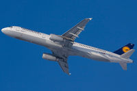 D-AISN @ LOWW - Lufthansa