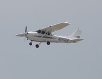 N2630B @ DAB - C172R
