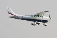 N422J @ LAL - Arriving at Lakeland, FL during Sun N Fun 2010. - by Bob Simmermon