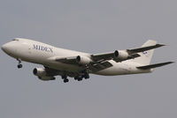 A6-MDG @ VIE - MidEx Airlines Boeing 747-228F(SCD)