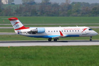 OE-LCM @ VIE - Austrian arrows CRJ - by Chris J