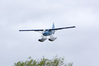 C-FITF @ YVR - landing on the Fraser River