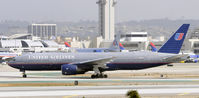N784UA @ KLAX - Taxi at LAX - by Todd Royer