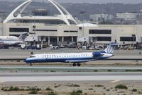 N727SK @ KLAX - CL-600-2C10