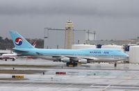 HL7472 @ KLAX - Boeing 747-400 - by Mark Pasqualino
