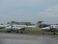 HP-1588 @ KFXE - Panamese Beech