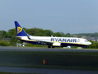 EI-DWD @ EGPH - Ryanair Boeing 737-8AS sits on runway 06 waiting for departure - by Mike stanners