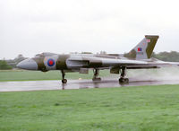 XH558 photo, click to enlarge photo, click to enlarge