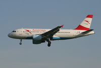 OE-LDG @ EBBR - Arrival of flight OS351 to RWY 25L