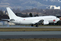 LN-KKF @ LOWS - Norwegian air shuttle