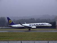 EI-DWZ @ EGPH - EI-DWZ Landing on runway 06 - by Mike stanners