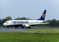 EI-DYE @ EGPH - Ryanair B737 Arrives on runway 24 at EDI - by Mike stanners