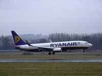 EI-DYY @ EGPH - Ryanair Boeing 737-8AS Landing on runway 06 at a misrable Edinburgh airport