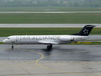 D-AGPK @ EDDL - Contact Air Star Alliance, Fokker 100