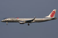 OE-IHB @ LOWW - FlyNiki