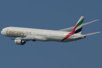 A6-ECX @ VIE - Emirates Boeing 777-31H(ER)