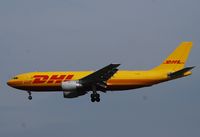 EI-OZC @ EDDF - Landing 25L