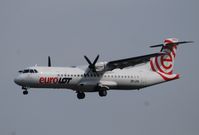 SP-LFA @ EDDF - Landing 25L