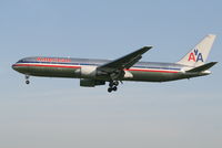 N39356 @ EBBR - Arrival of flight AA088 to RWY 25L - by Daniel Vanderauwera