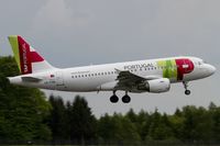 CS-TTM @ ELLX - short final RW24 - by Friedrich Becker