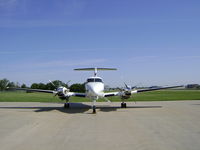 N351CB @ KICT - front - by manoelgalvao