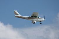 N7198G @ LAL - Arriving at Lakeland, FL during Sun N Fun 2010.