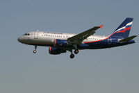 VQ-BBD @ EBBR - Arrival of flight SU235 to RWY 25L - by Daniel Vanderauwera