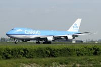 PH-CKD @ EHAM - departing EAM