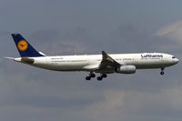 D-AIKE @ EDDF - on final RW07R - by Friedrich Becker