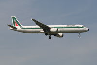 I-BIXN @ EBBR - Arrival of flight AZ156 to RWY 02