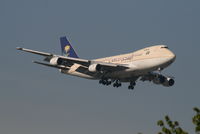 HZ-AIU @ EBBR - Arrival to RWY 02